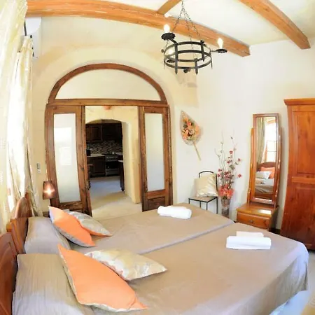 6 Bedroom With Large Private Pool
