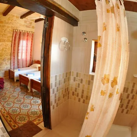 Dom wakacyjny 6 Bedroom With Large Private Pool