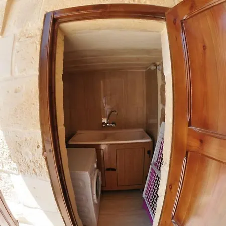 Dom wakacyjny 6 Bedroom With Large Private Pool *