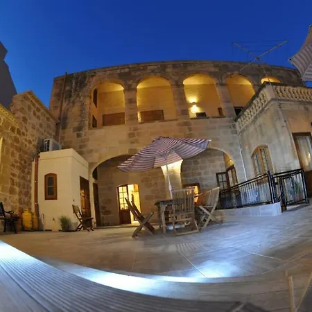 6 Bedroom With Large Private Pool Zebbug (Gozo)